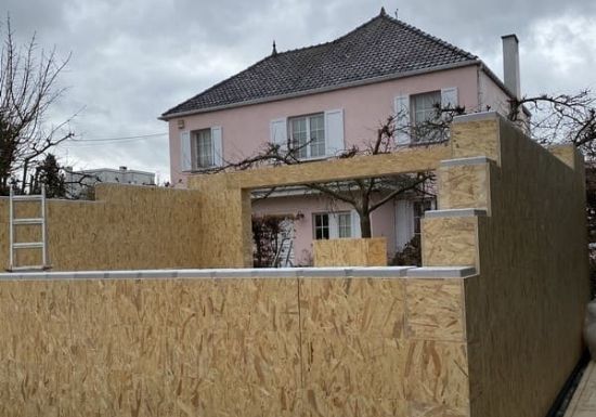 A garage workshop project made of Gablok insulated wooden blocks